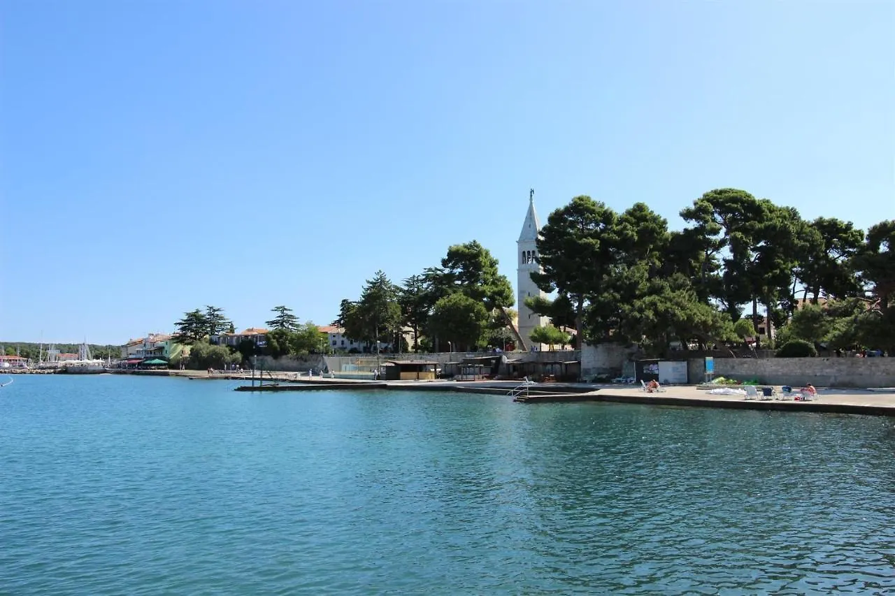 Tamara, Little Room With Bed, Bathroom, Air Conditiong, Wifi, Parking Novigrad Istria 0*,